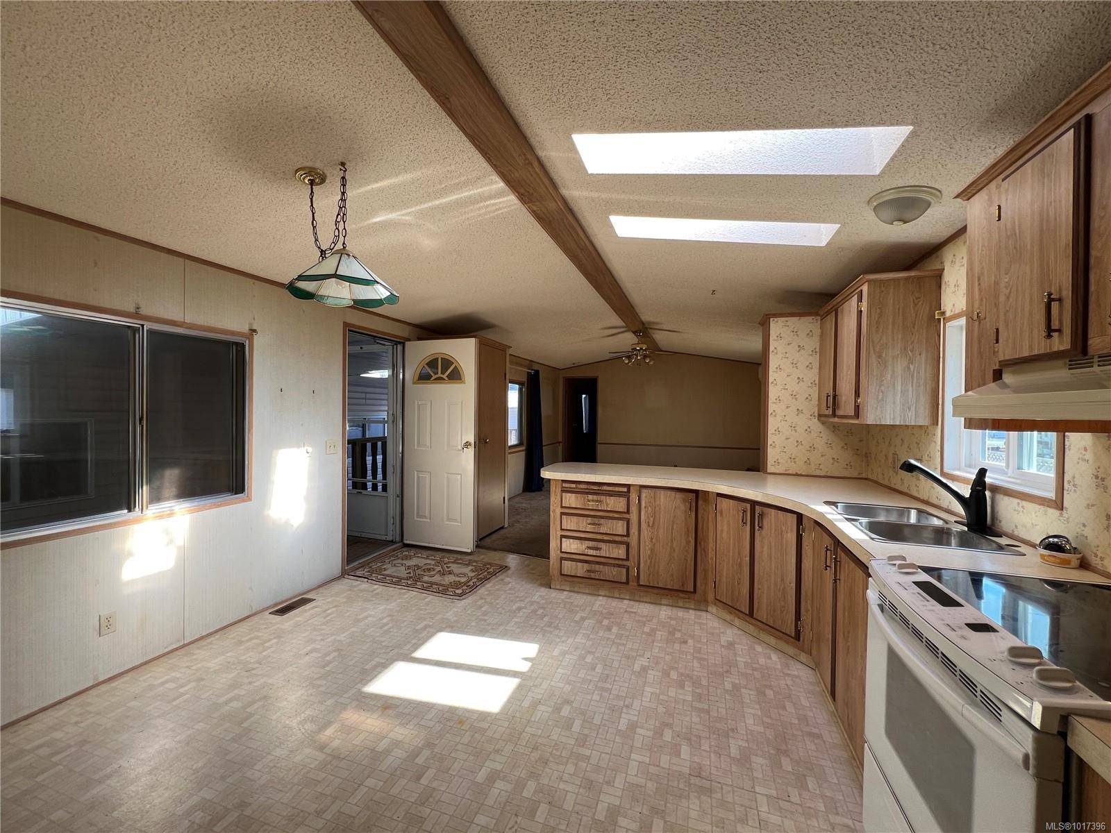 Gold River, BC V0P 1G0,602 Matchlee Dr