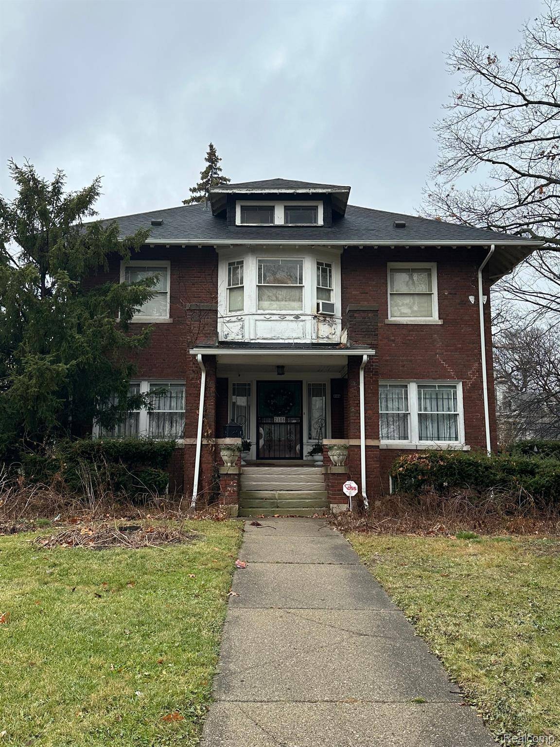 Detroit, MI 48214,2105 BURNS ST