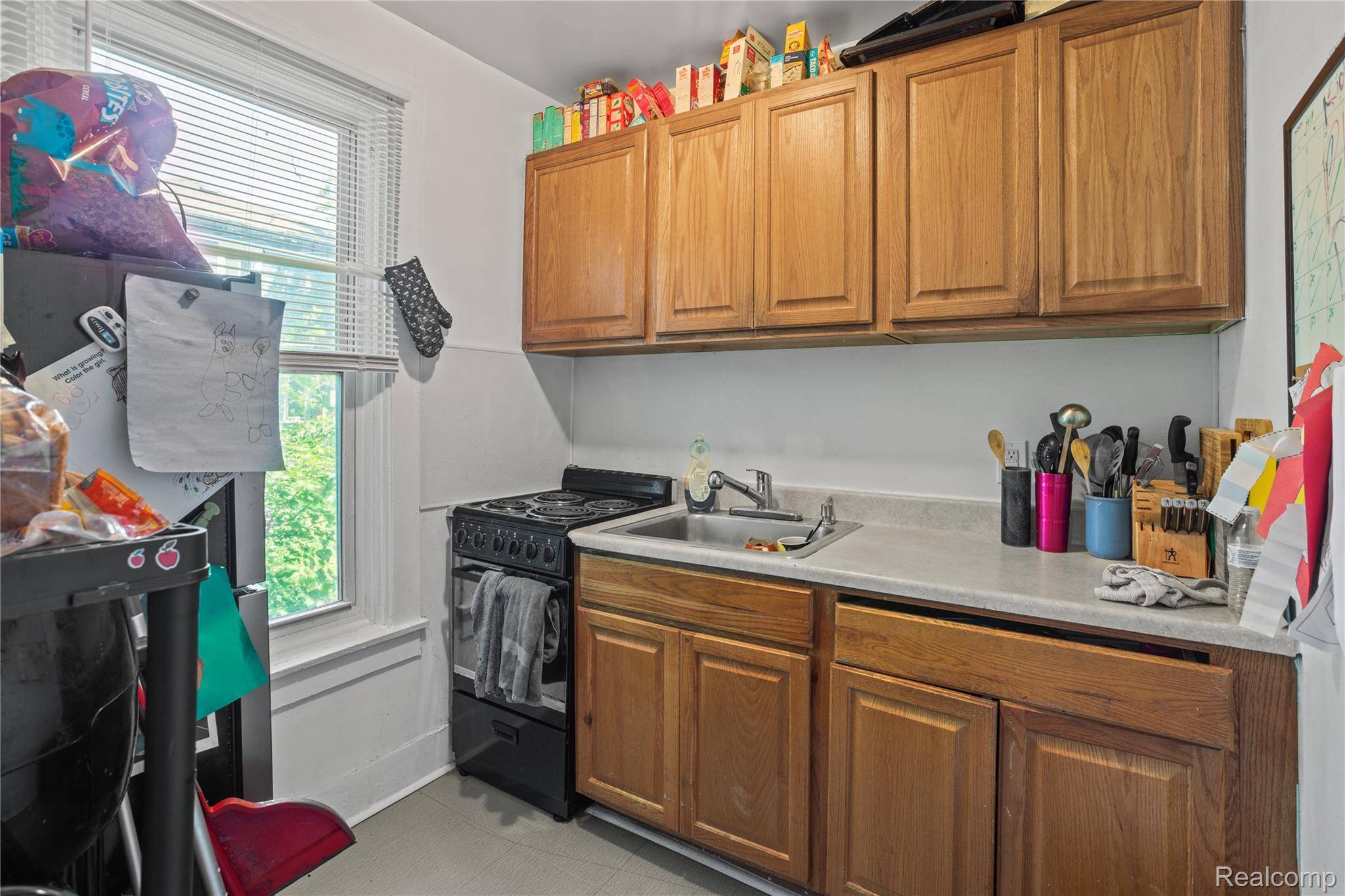 Port Huron, MI 48060,1012 8th ST