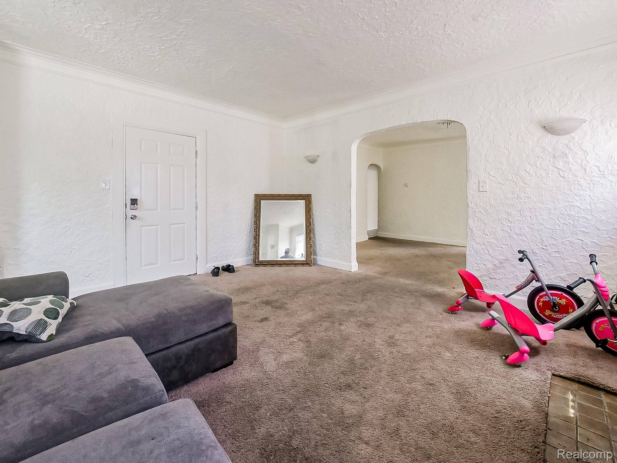 Detroit, MI 48221,16810 Baylis ST