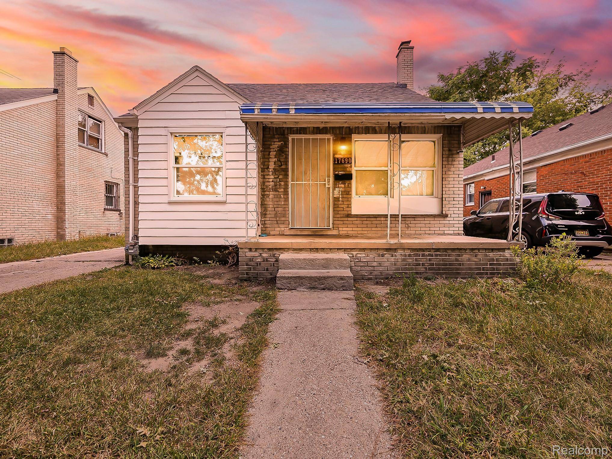 Detroit, MI 48205,17690 Hoover ST