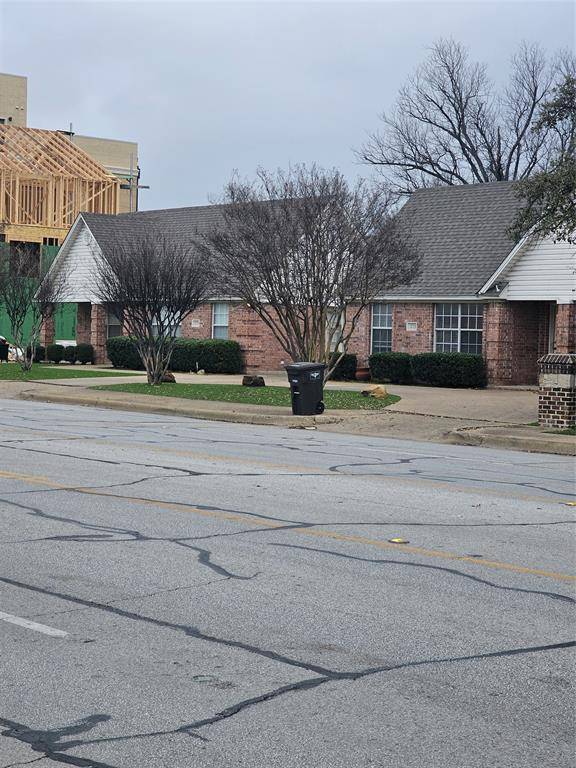 Fort Worth, TX 76109,3233 S Univ. Drive