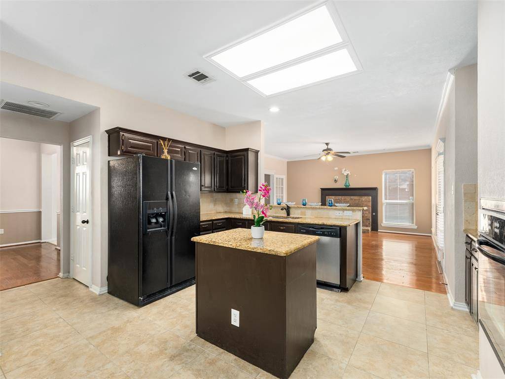 Carrollton, TX 75010,1112 Wild Cherry Drive