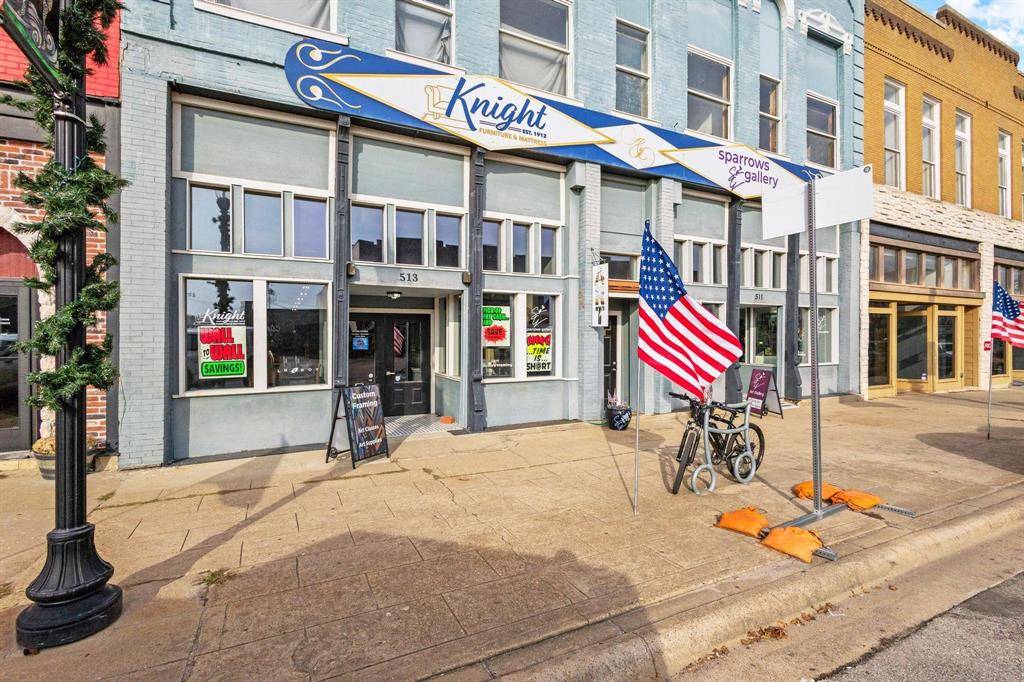 Denison, TX 75020,511-513 W Main Street