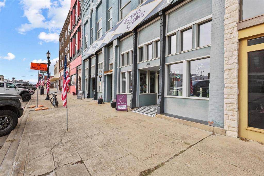 Denison, TX 75020,511-513 W Main Street