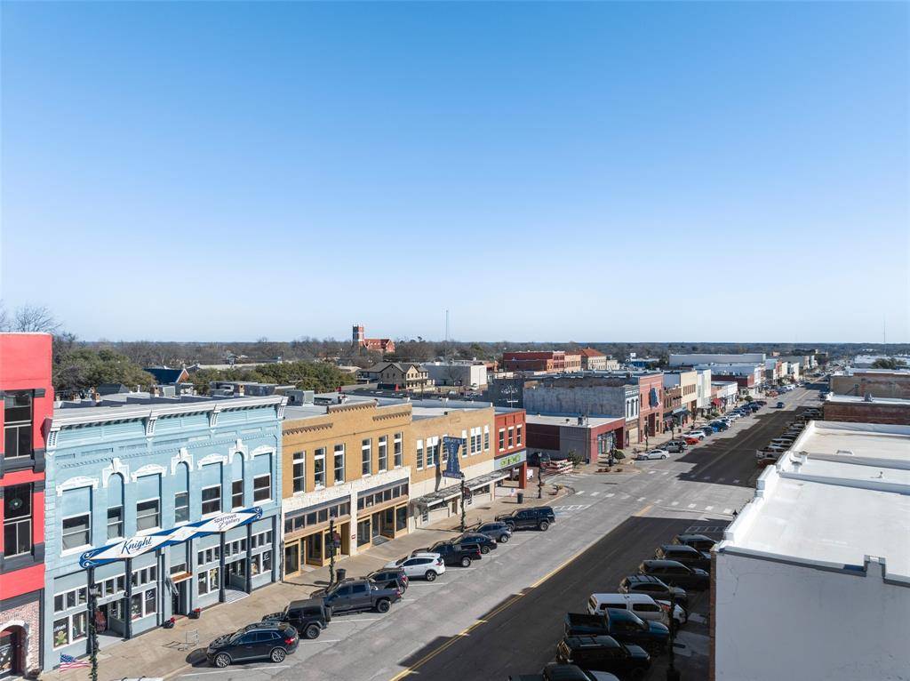 Denison, TX 75020,511-513 W Main Street