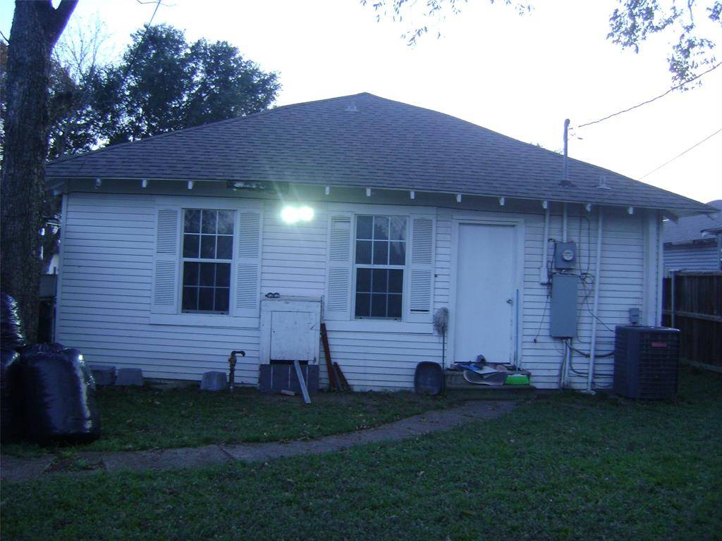 Dallas, TX 75211,2419 Catherine Street