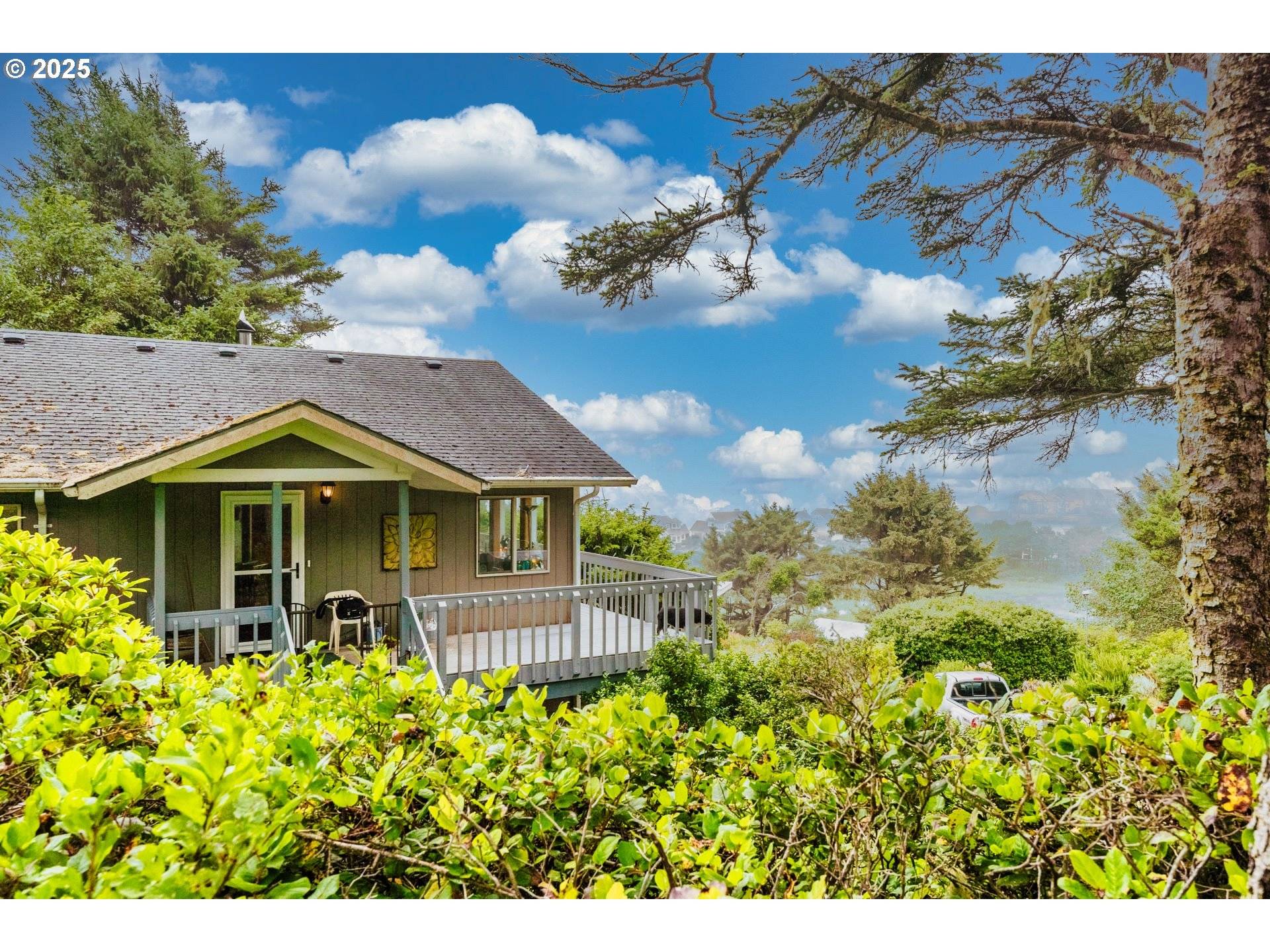 South Beach, OR 97366,117 SW 66TH ST