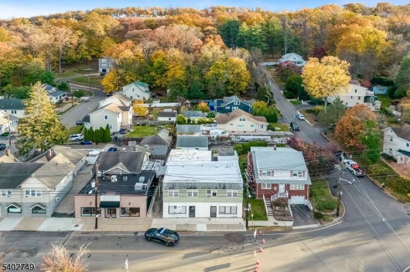 North Caldwell Boro, NJ 07006,715 Main St