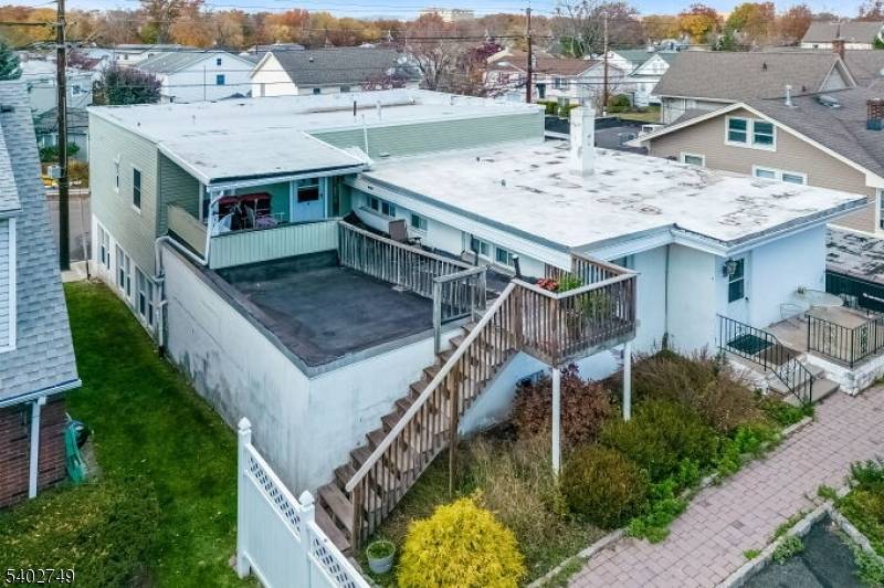 North Caldwell Boro, NJ 07006,715 Main St