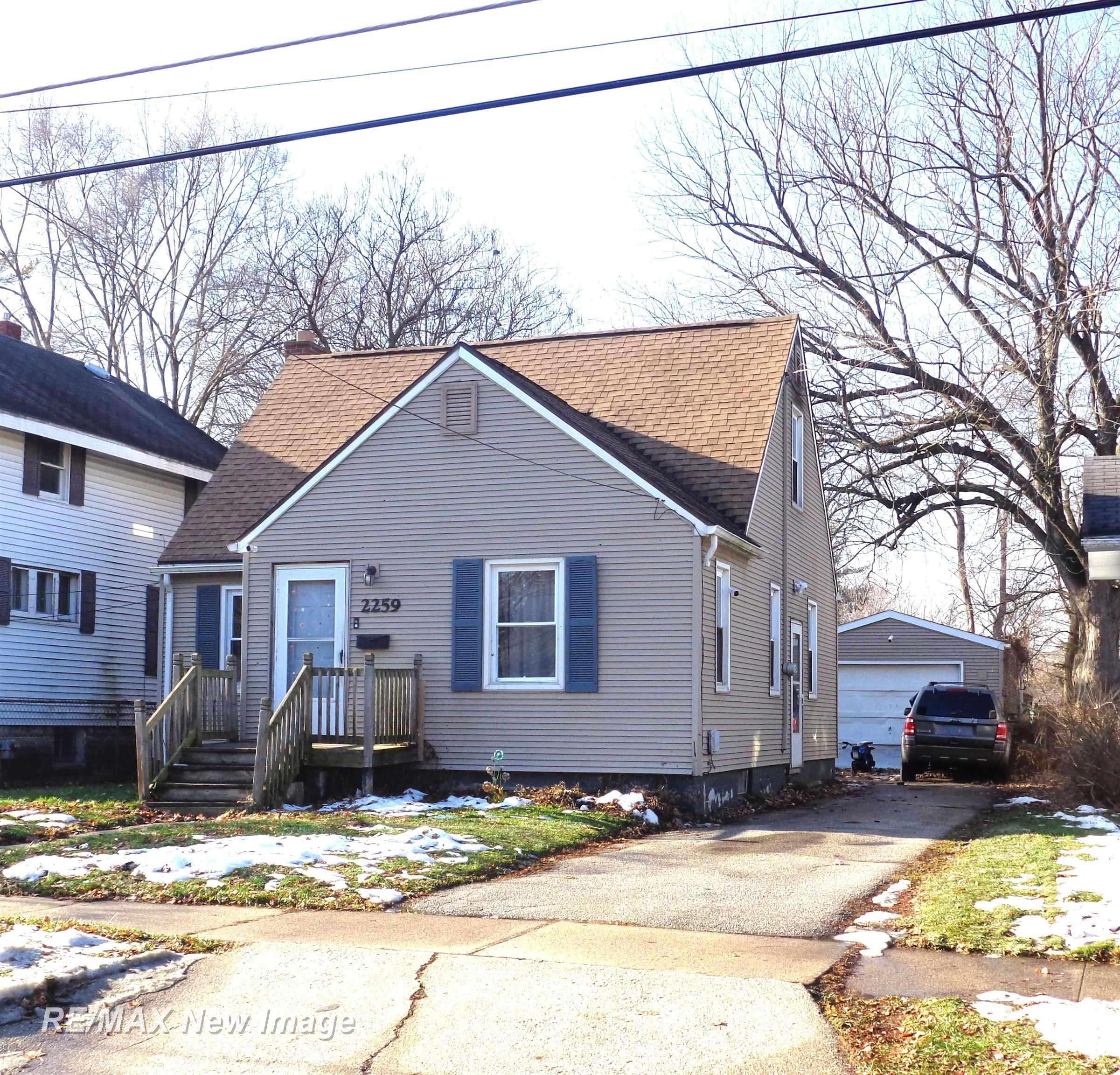 Saginaw, MI 48602,2259 Avon ST