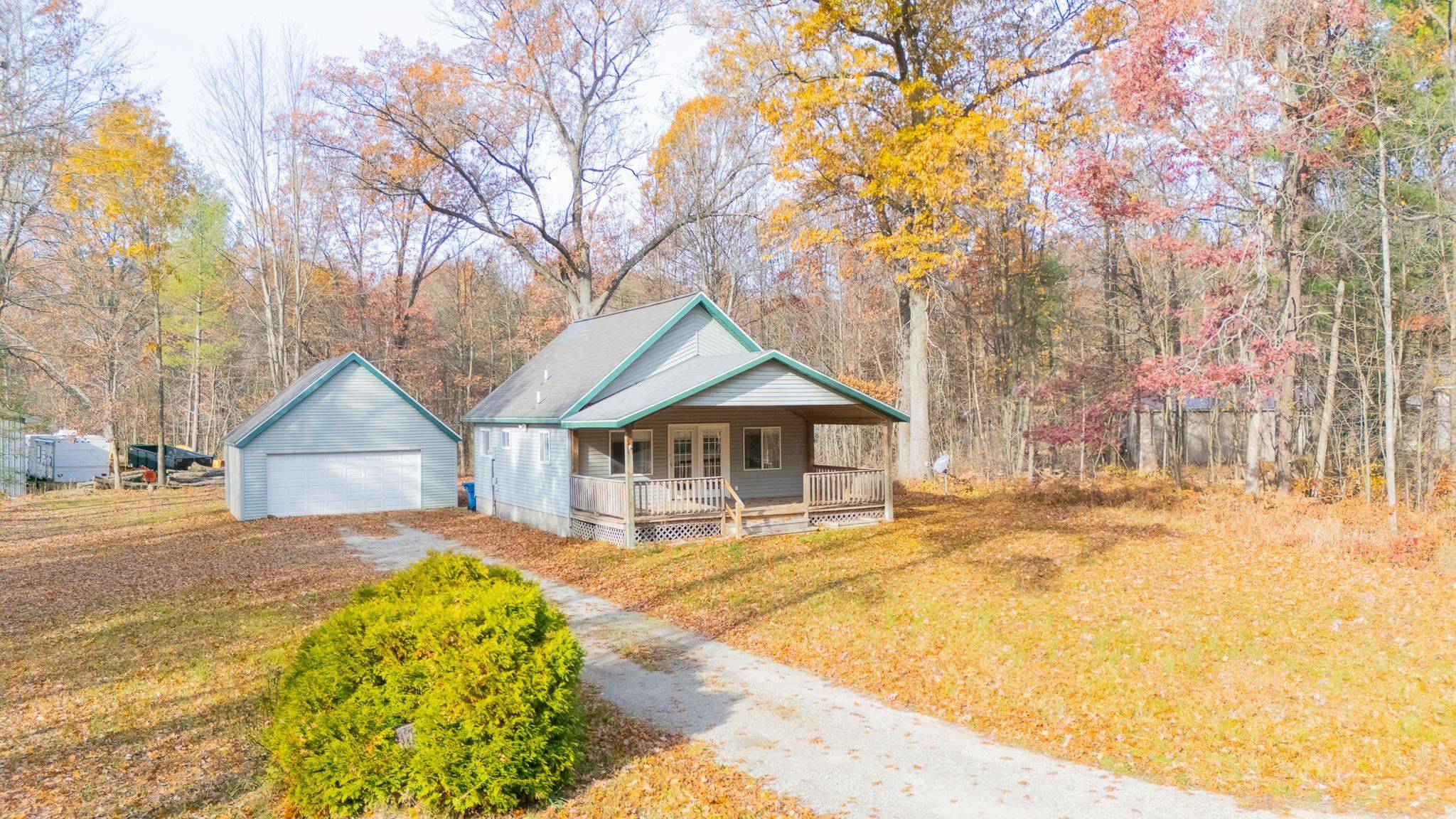 Houghton Lake, MI 48629,3610 Tower Hill RD