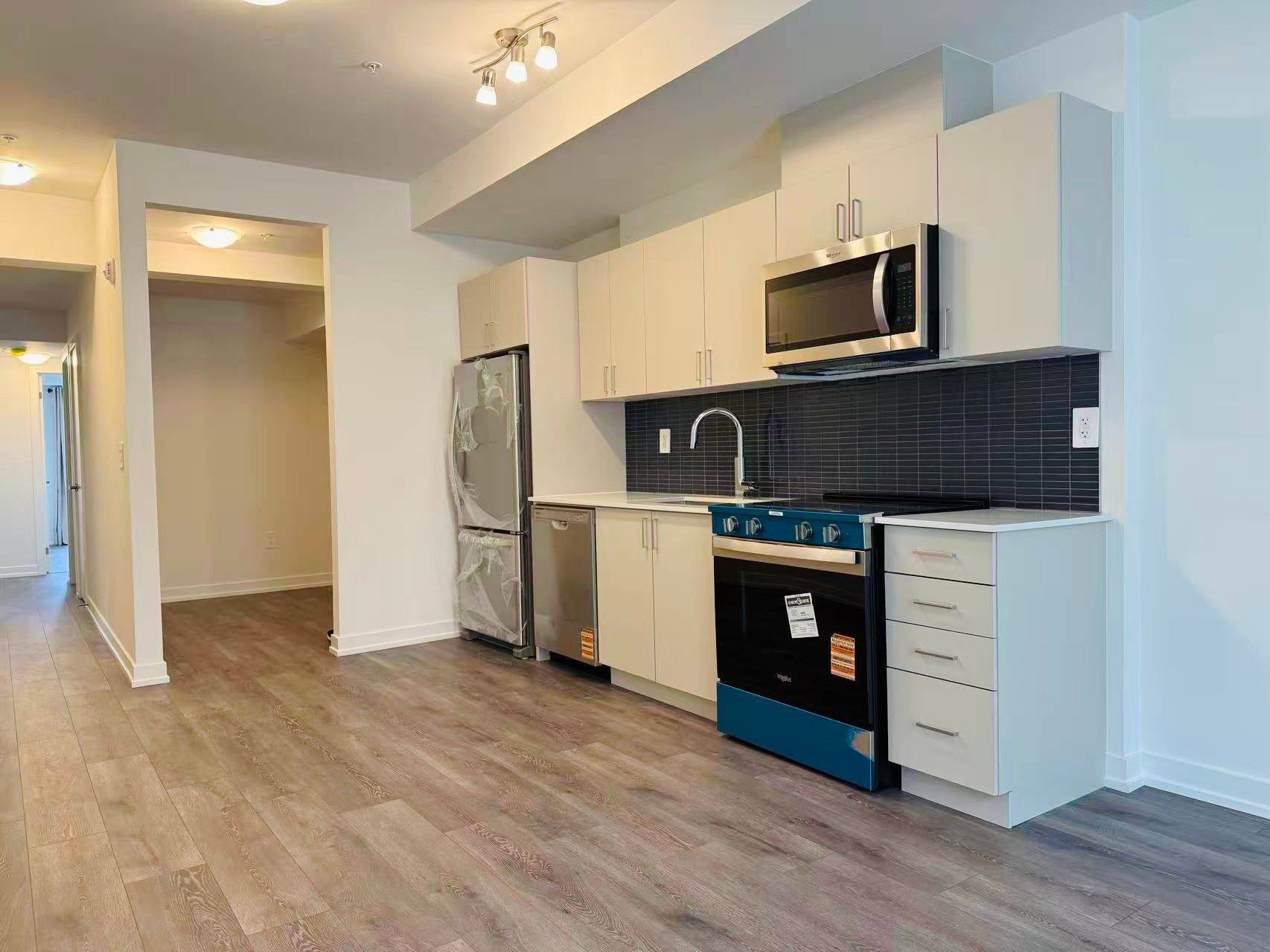 Toronto C13, ON M1R 0G8,1670 Victoria Park AVE #209