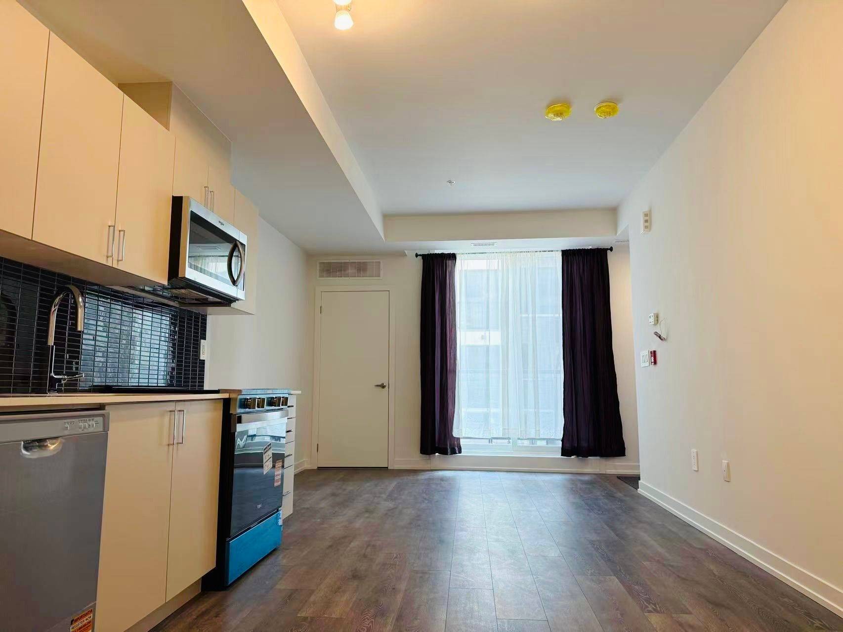 Toronto C13, ON M1R 0G8,1670 Victoria Park AVE #209