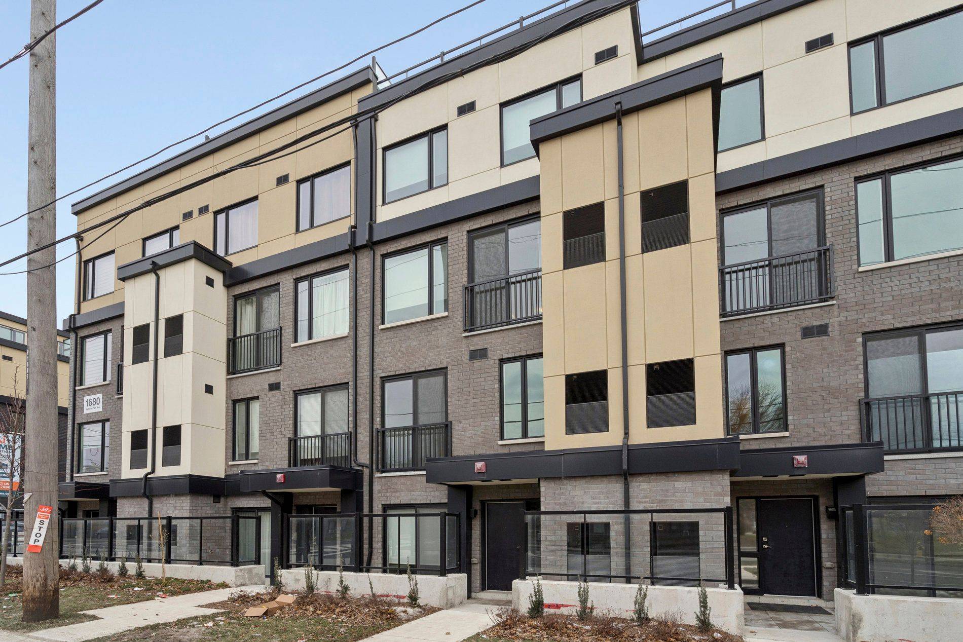 Toronto C13, ON M1R 0G8,1680 Victoria Park AVE #B207