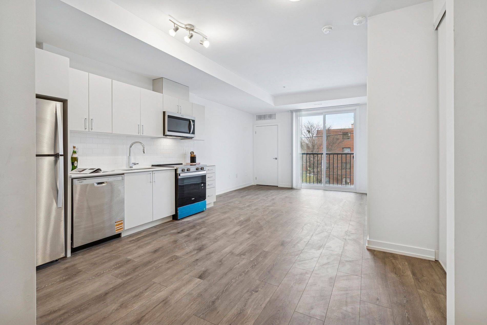 Toronto C13, ON M1R 0G8,1680 Victoria Park AVE #B207