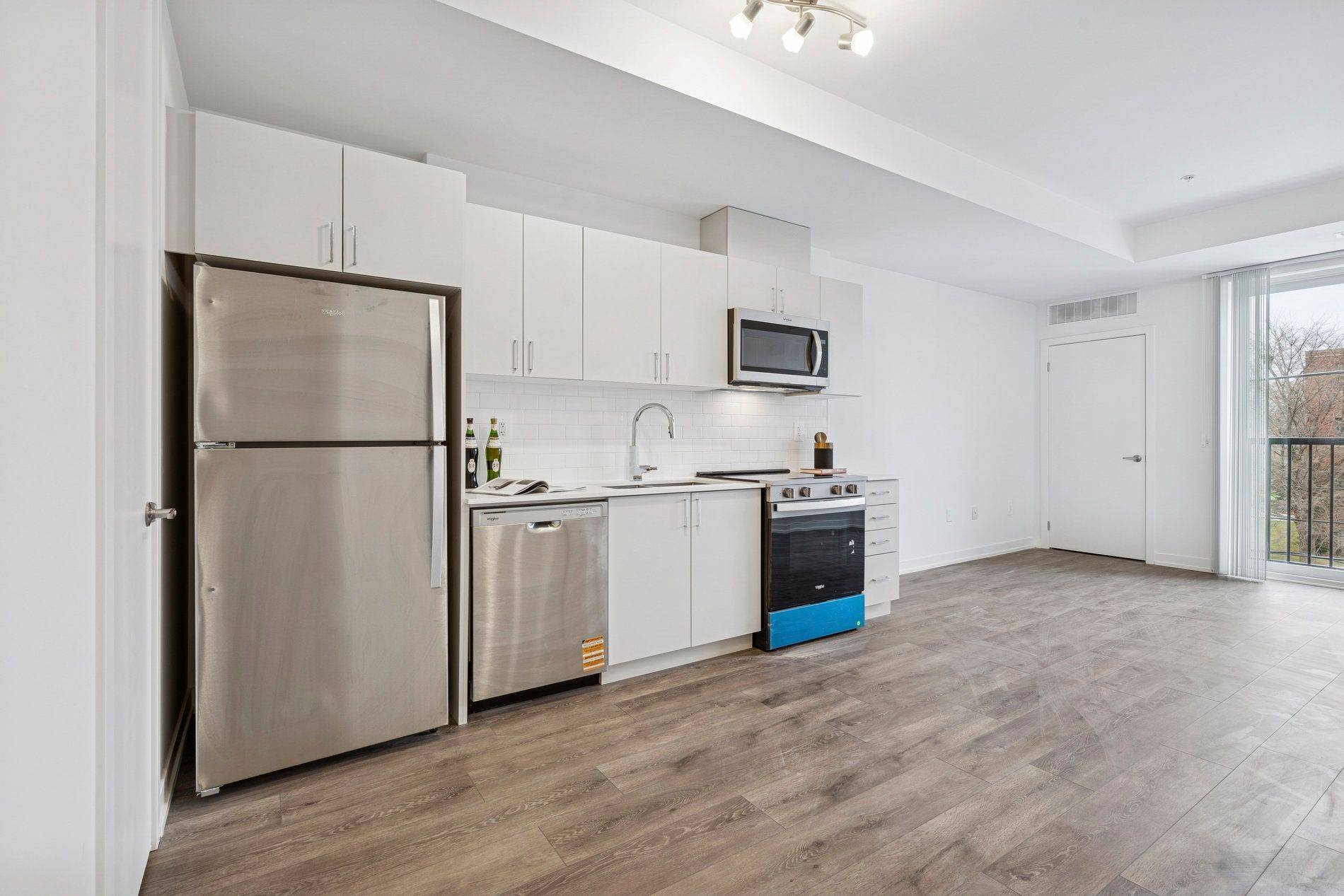 Toronto C13, ON M1R 0G8,1680 Victoria Park AVE #B207