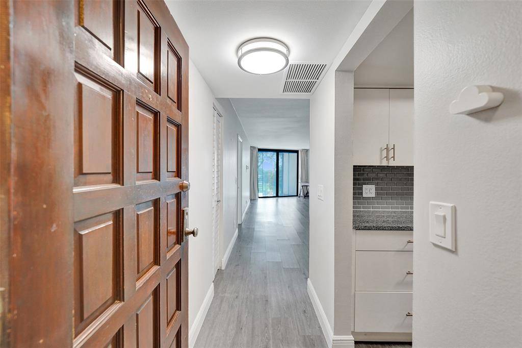 Hollywood, FL 33021,3800 N Hills Dr #412