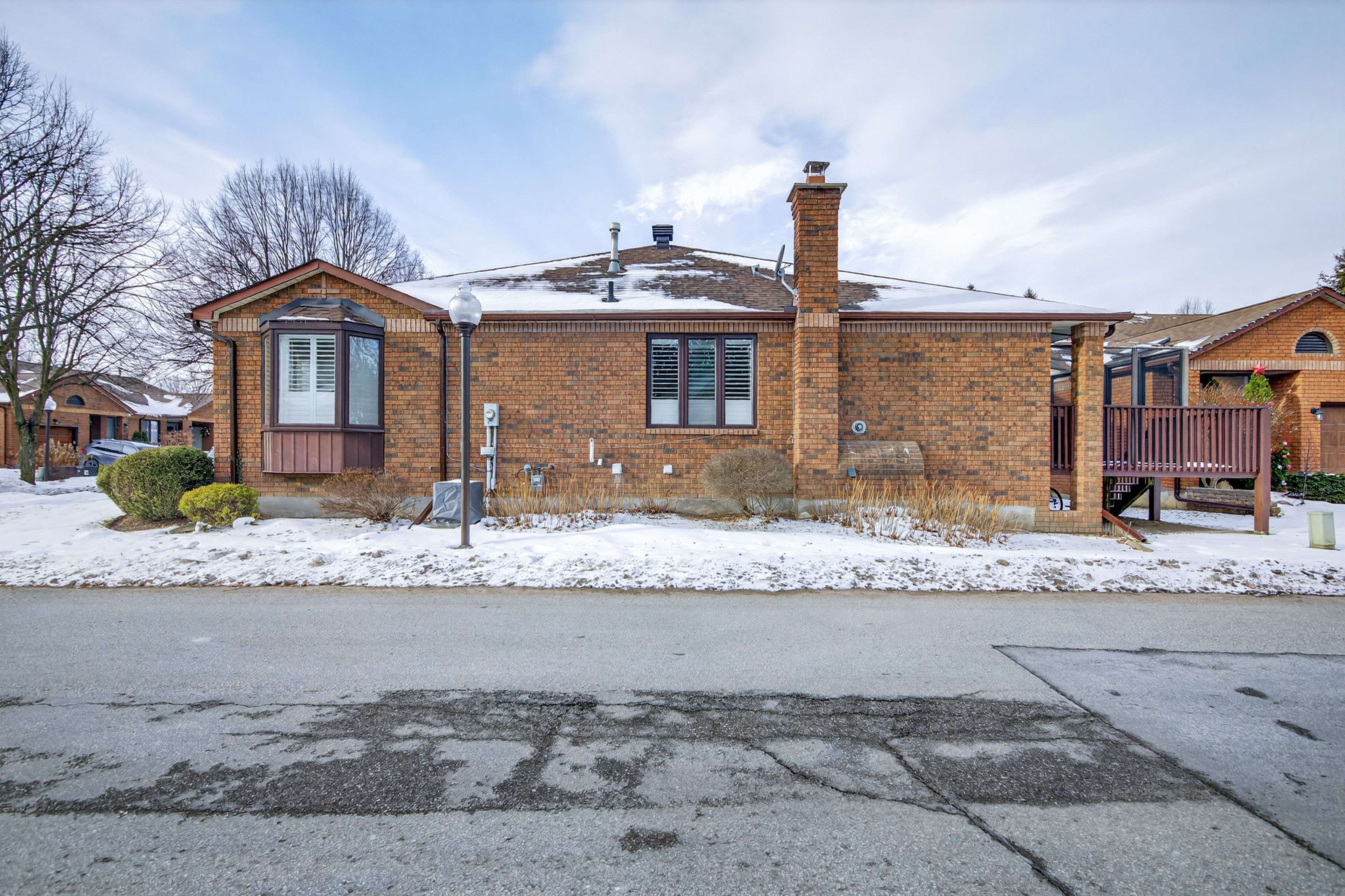 New Tecumseth, ON L9R 1R3,1 Glen Eden WAY #33