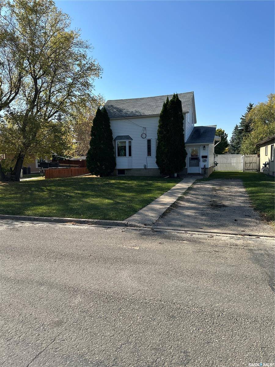 Rosthern, SK S0K 3R0,408 5th AVENUE