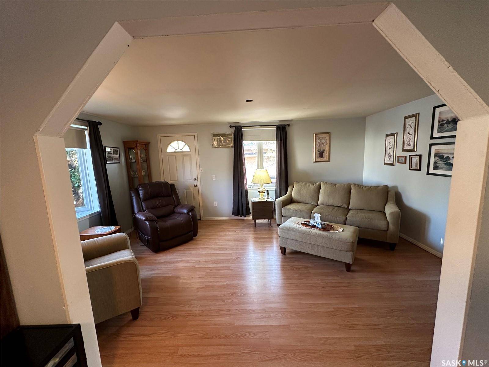 Rosthern, SK S0K 3R0,408 5th AVENUE