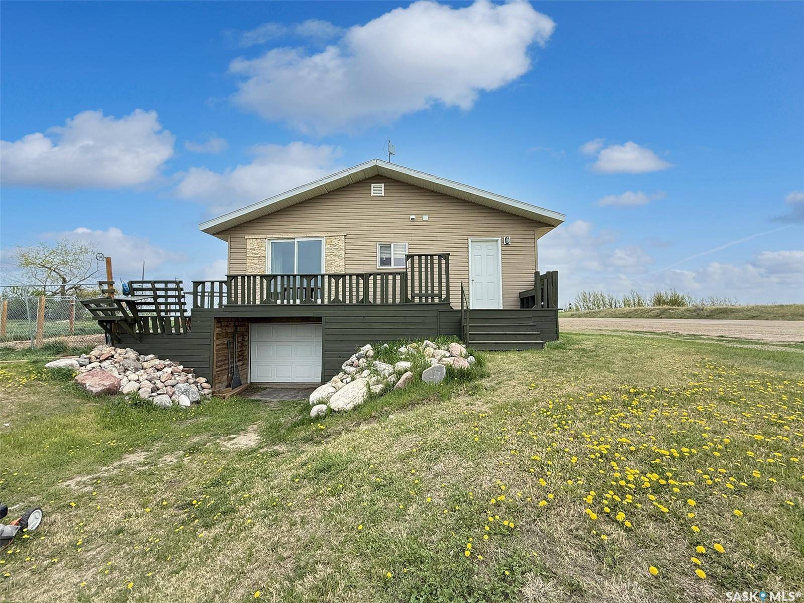 Webb, SK S0N 2X0,800 Railway AVENUE