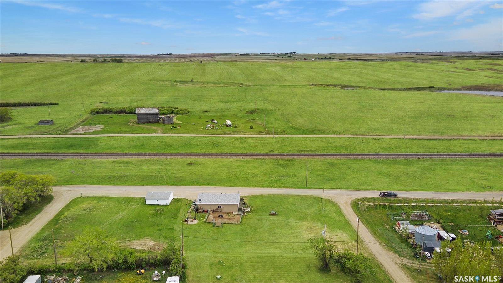 Webb, SK S0N 2X0,800 Railway AVENUE