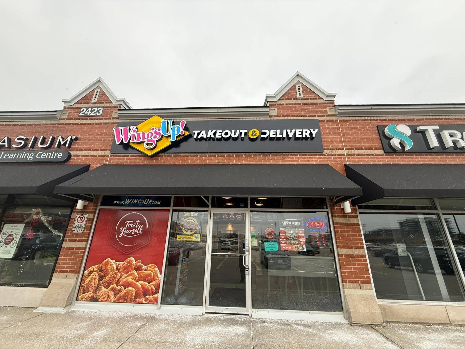 Oakville, ON L6H 6K7,2423 Trafalgar RD #A11