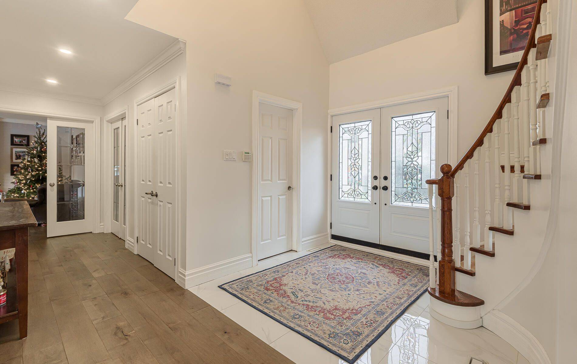 Brampton, ON L6Z 2A4,8 Oakridge CT