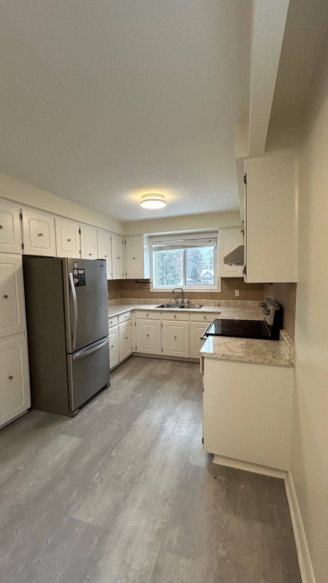 Toronto W06, ON M8W 1Y6,48 Burlingame RD #Main