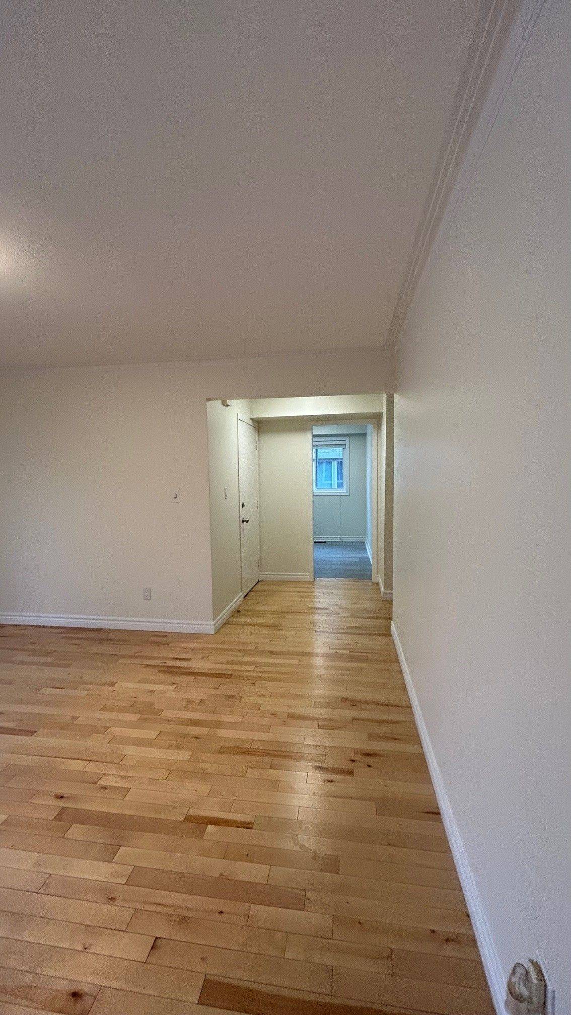 Toronto W06, ON M8W 1Y6,48 Burlingame RD #Main