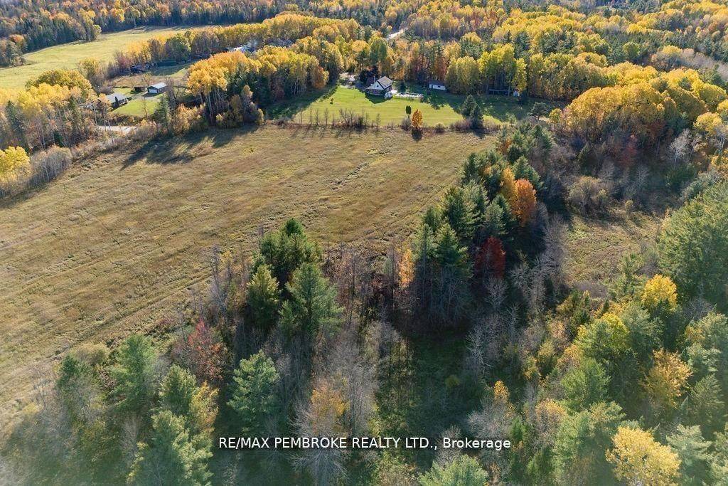 Horton, ON K7V 0A5,00 Thomson RD