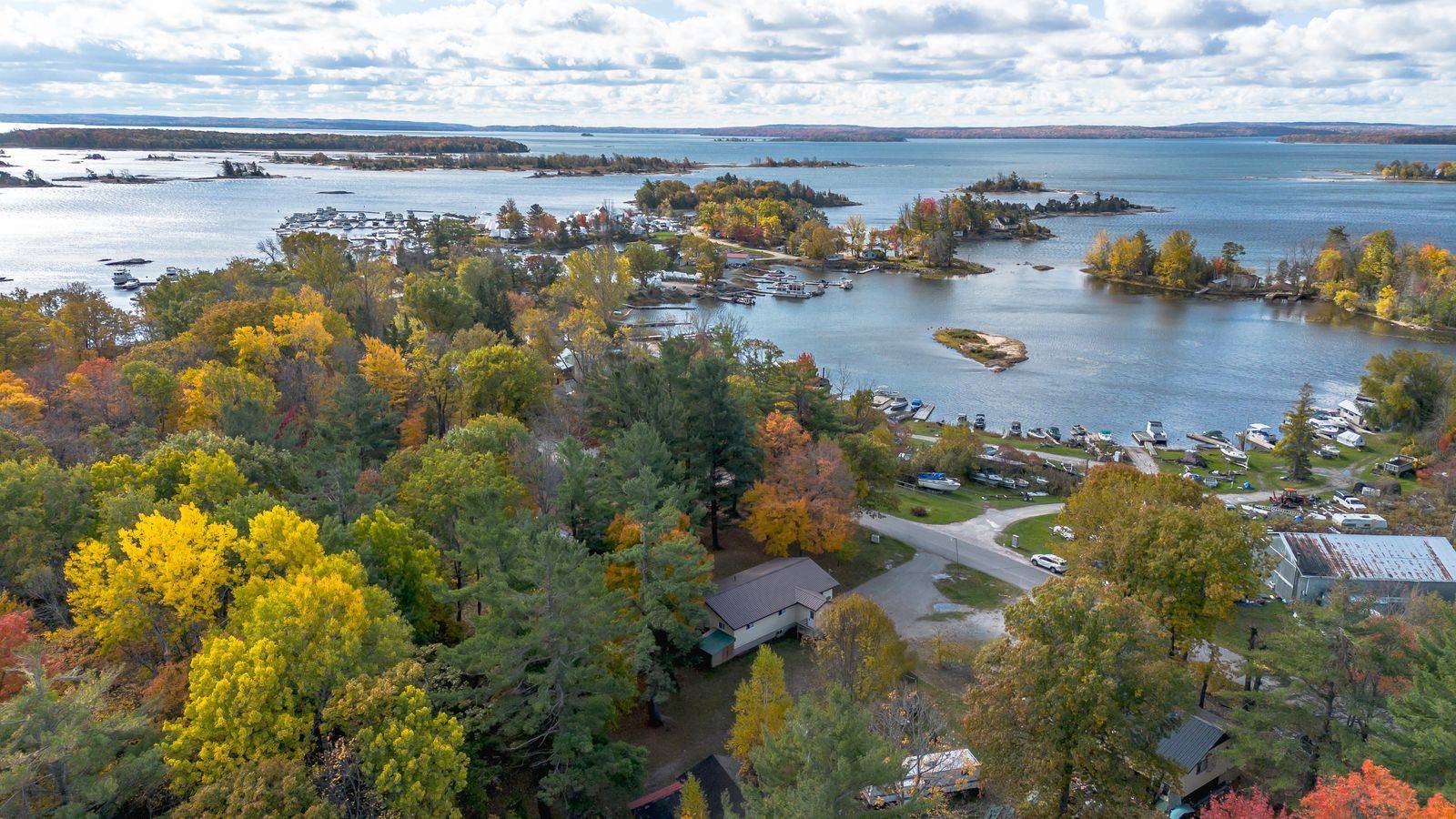 Georgian Bay, ON L0K 1S0,332 Baxter Loop RD