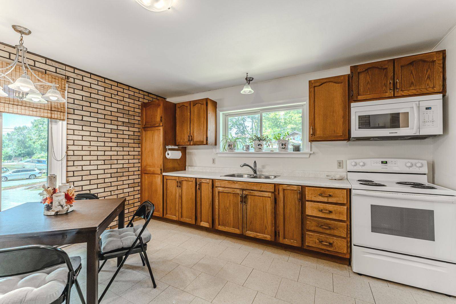 Georgian Bay, ON L0K 1S0,332 Baxter Loop RD