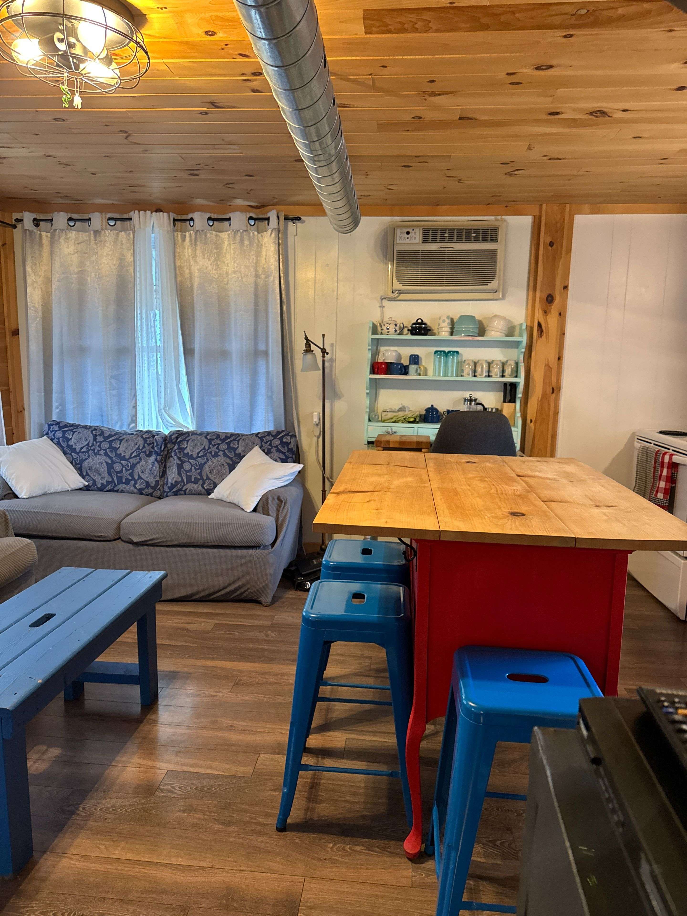 Norfolk, ON N0E 1T0,37B Cedar DR