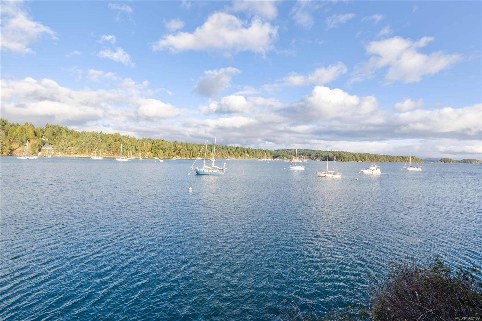 Salt Spring, BC V8K 2T9,111 Fulford-Ganges Rd #9