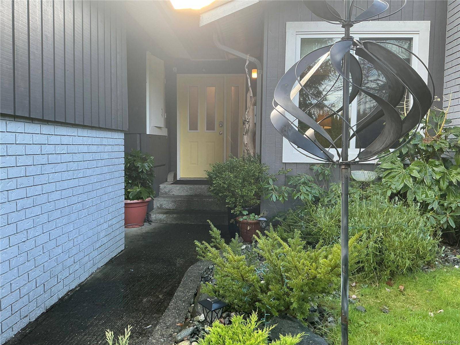 Campbell River, BC V9W 5K3,391 Parkway Rd