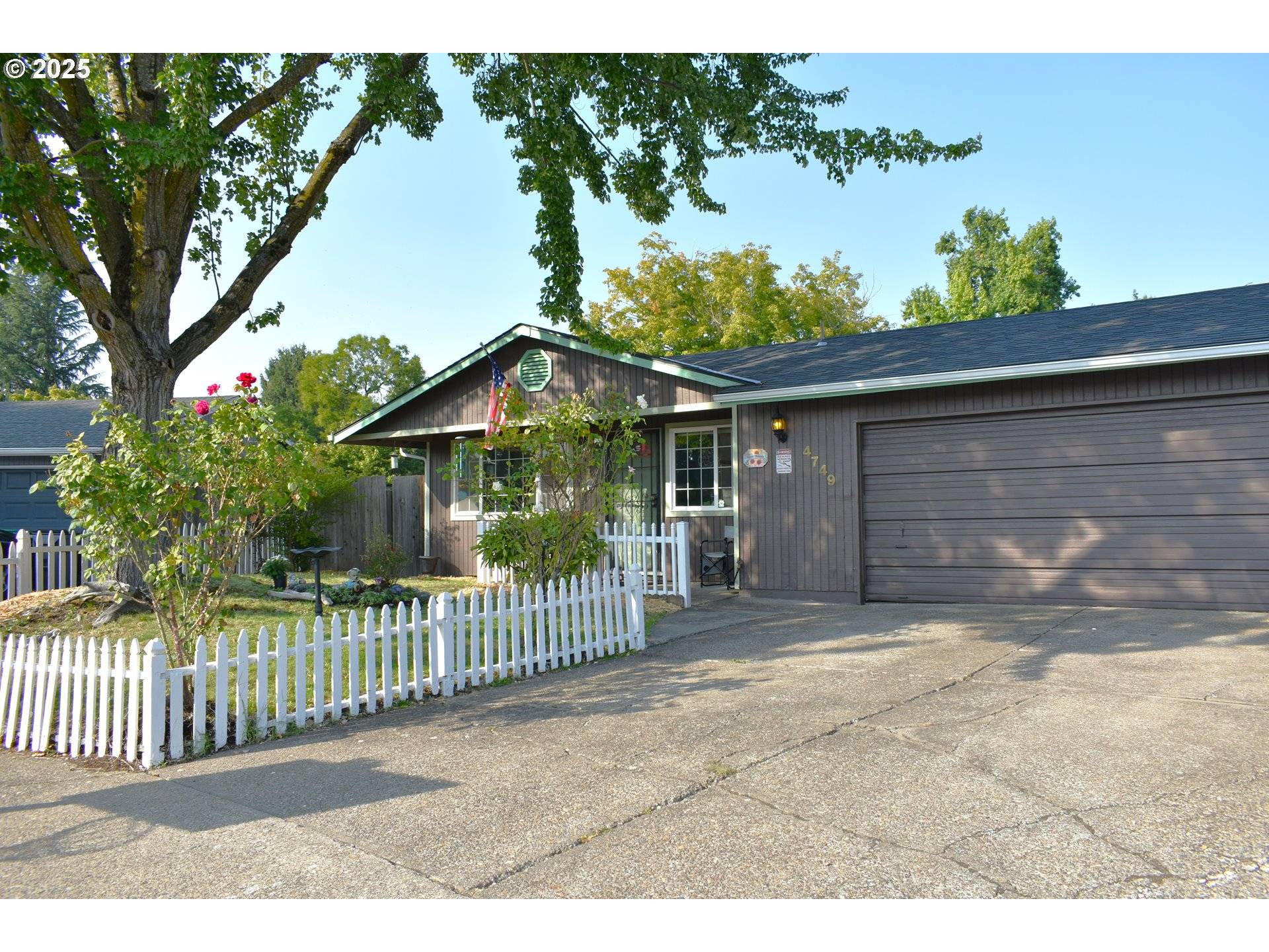 Eugene, OR 97402,4749 ROYAL AVE