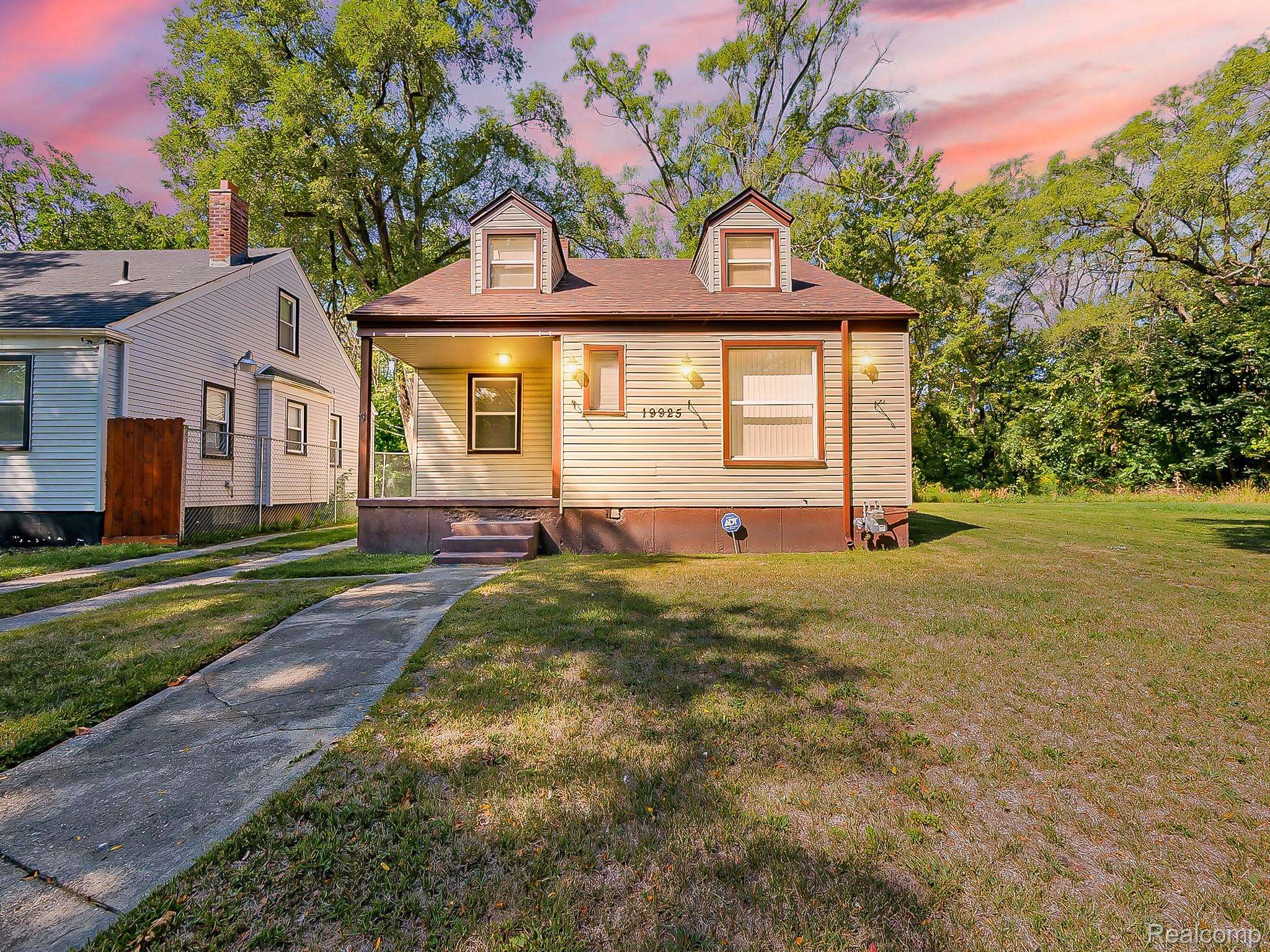 Detroit, MI 48235,19925 Archdale ST