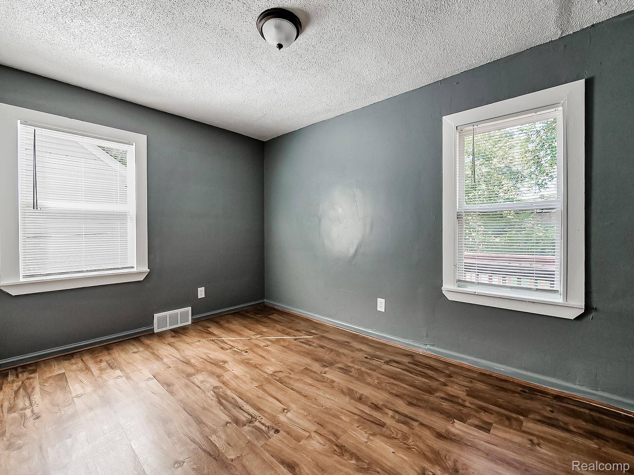 Detroit, MI 48235,19925 Archdale ST