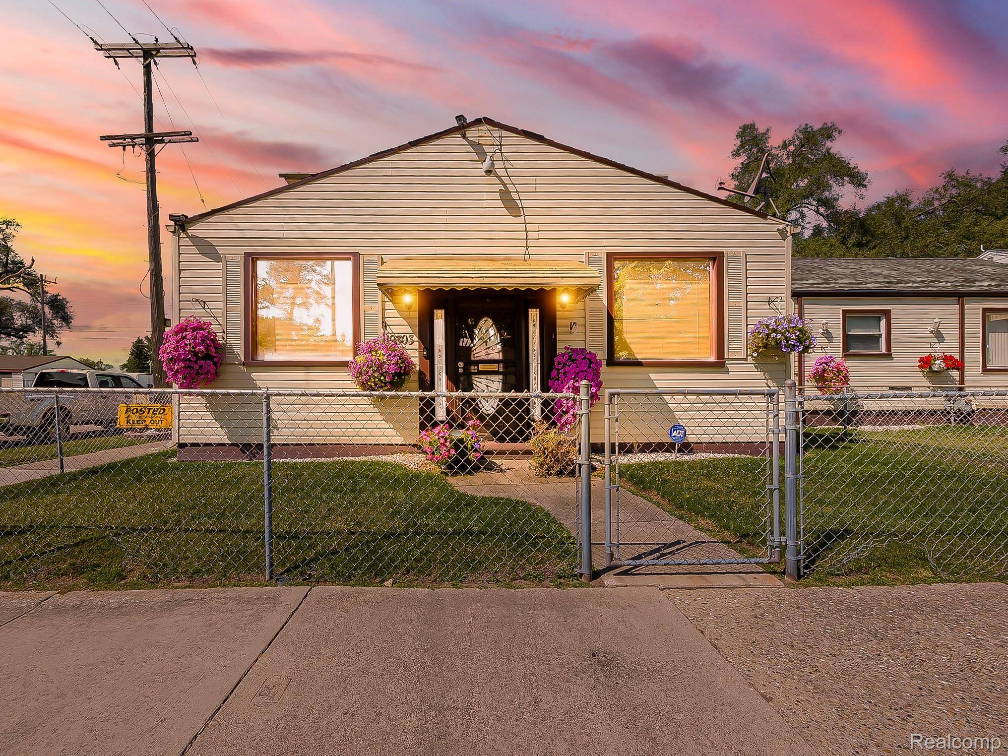 Detroit, MI 48235,19303 Fenmore ST