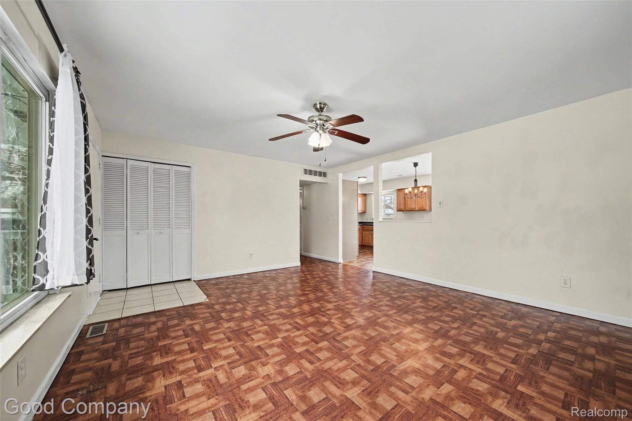 Keego Harbor, MI 48320,2829 Wall ST