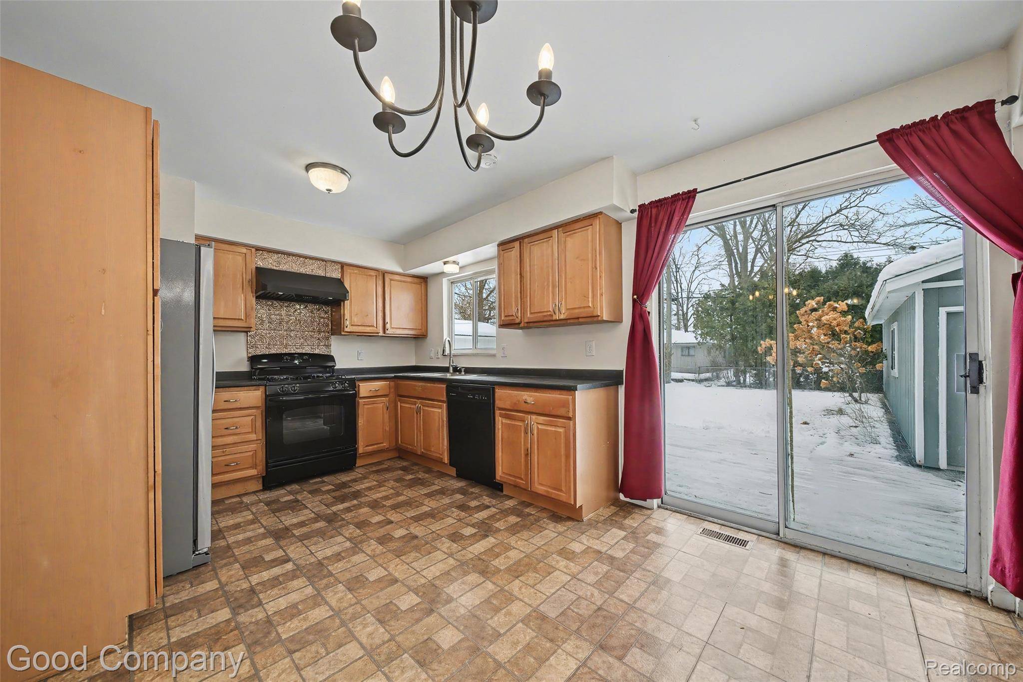 Keego Harbor, MI 48320,2829 Wall ST