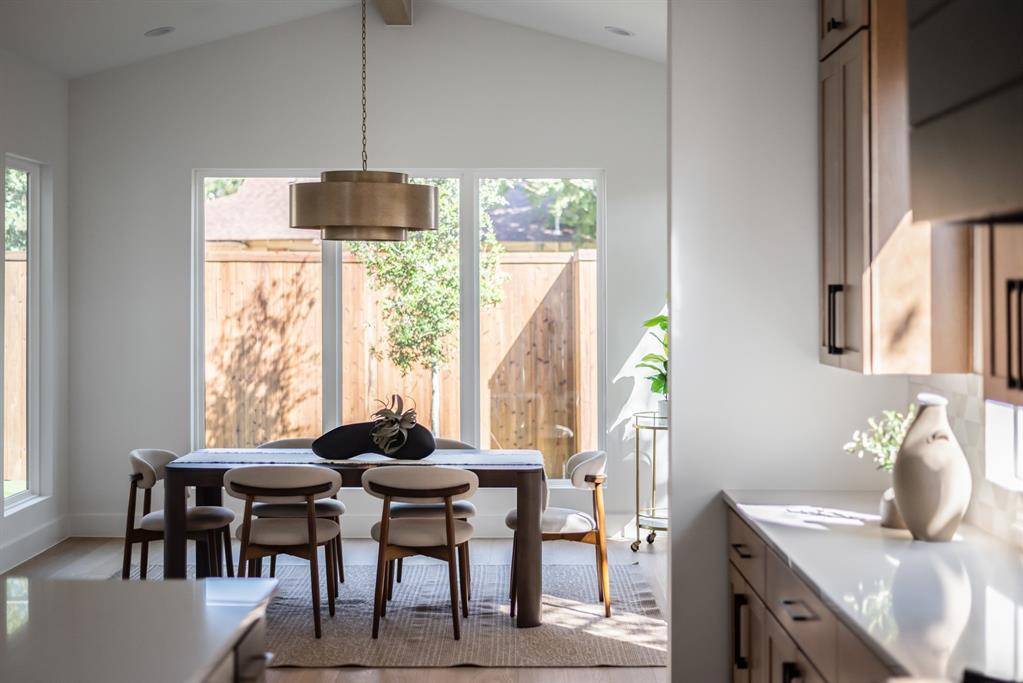 Dallas, TX 75238,10321 Lanshire Drive