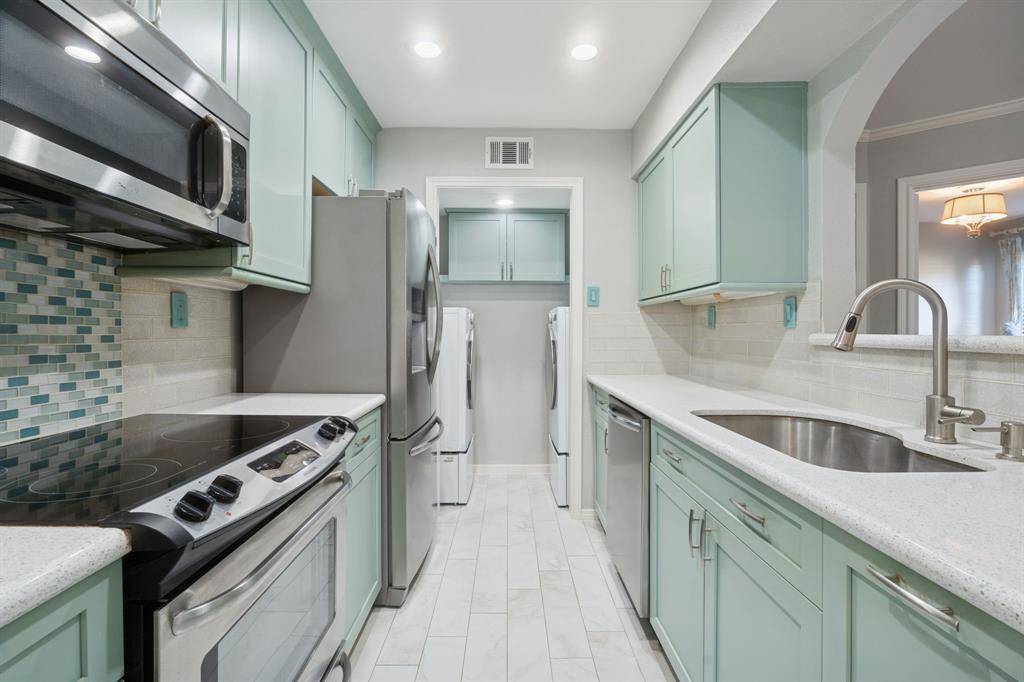 Addison, TX 75001,16301 Ledgemont Lane #263