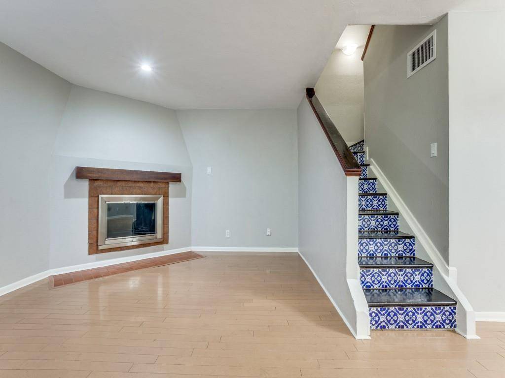 Dallas, TX 75206,5200 Martel Avenue #2C