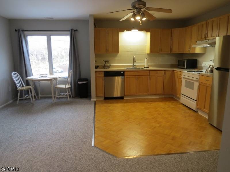 Stanhope Boro, NJ 07874,13228 Dell Pl #228