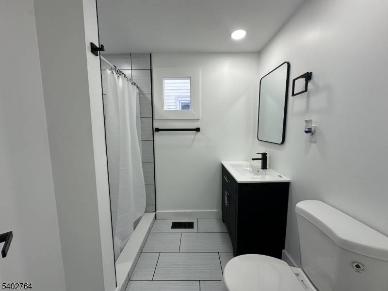 Hamilton Twp., NJ 08609,210 Norway Ave #1