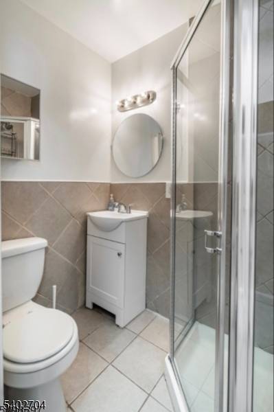 Newark City, NJ 07108,336 Madison Ave