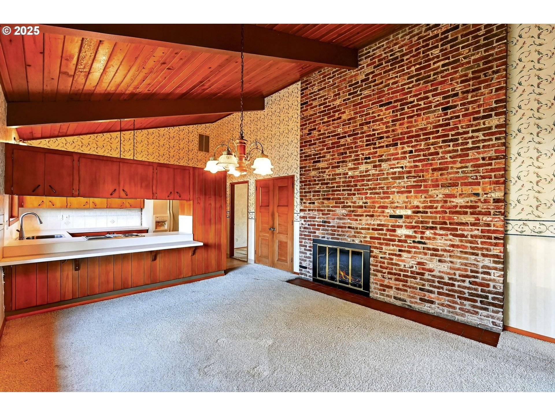 Milwaukie, OR 97267,19619 SE COTTONWOOD ST